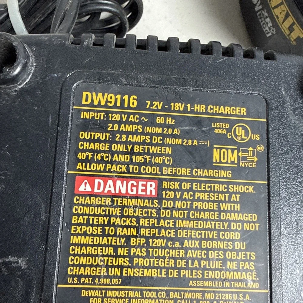 DEWALT DW9116 Battery Charger DW9096 With Battery 